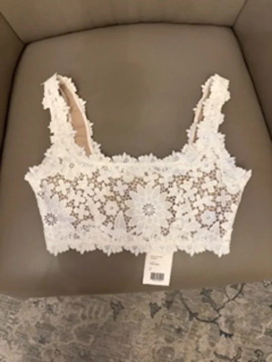 Generation Love / Elvira Lace Top - Picture 2 of 5